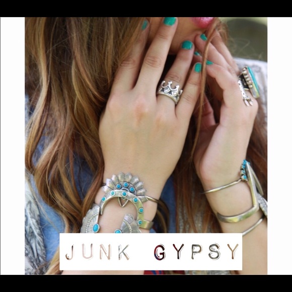👑 JUNK GYPSY ROYAL CROWN RING 👑 - Picture 1 of 8